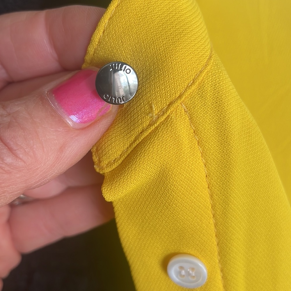 JULIO, Colorblocked Split-Neck Blouse - Picture 6 of 14